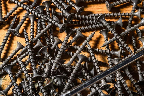 自攻螺釘?shù)募庸ぬ攸c、主要用途和選購技巧 圖2