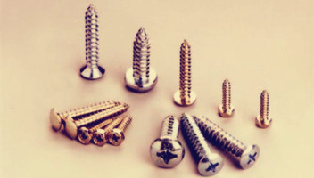 三角自攻螺釘?shù)奶攸c(diǎn)有哪些？