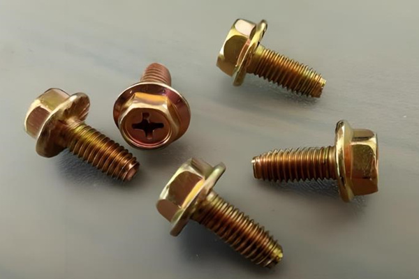 三角螺釘沒工具怎么拆？掌握這幾個(gè)妙招！